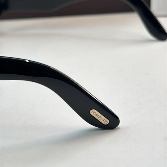 💯- New Authentic - TOM FORD - BLUE LOCK PILOT OPTICALS TF5958-B (SHINY BLAC… - Picture 11 of 13